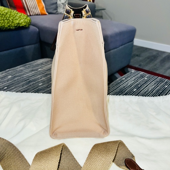 Fendi Sunshine Shopper Tote in Medium Canvas - Picture 9 of 16